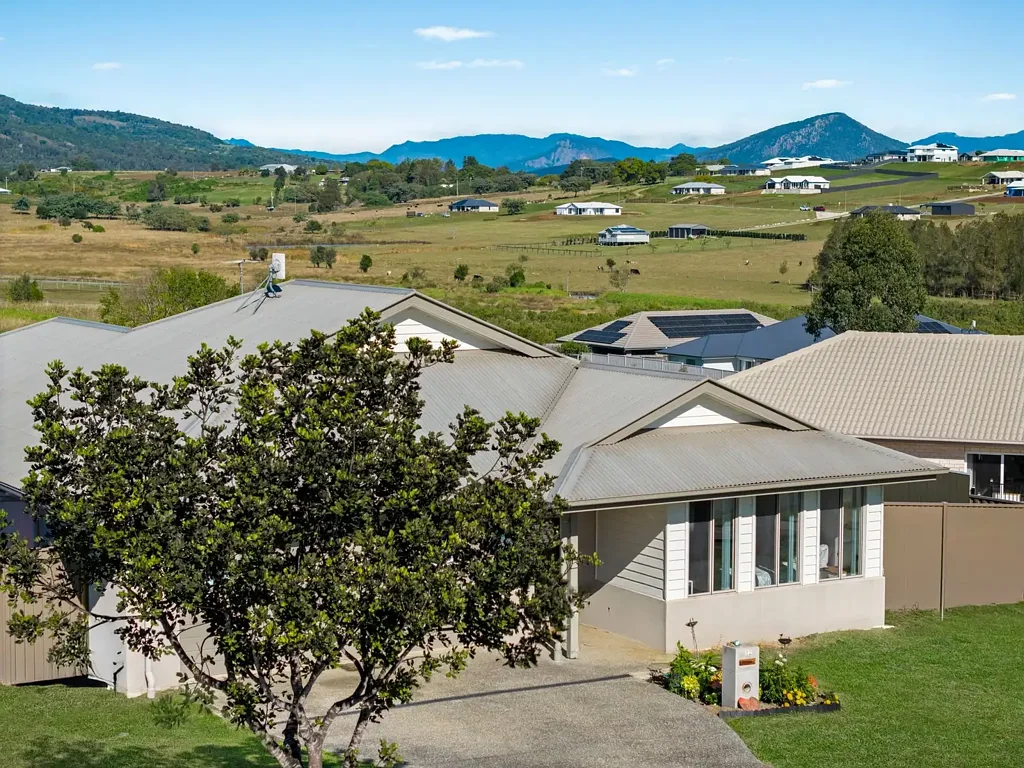 Kalbar 4chambre Elevated Position, Modern Living & Mountain Views