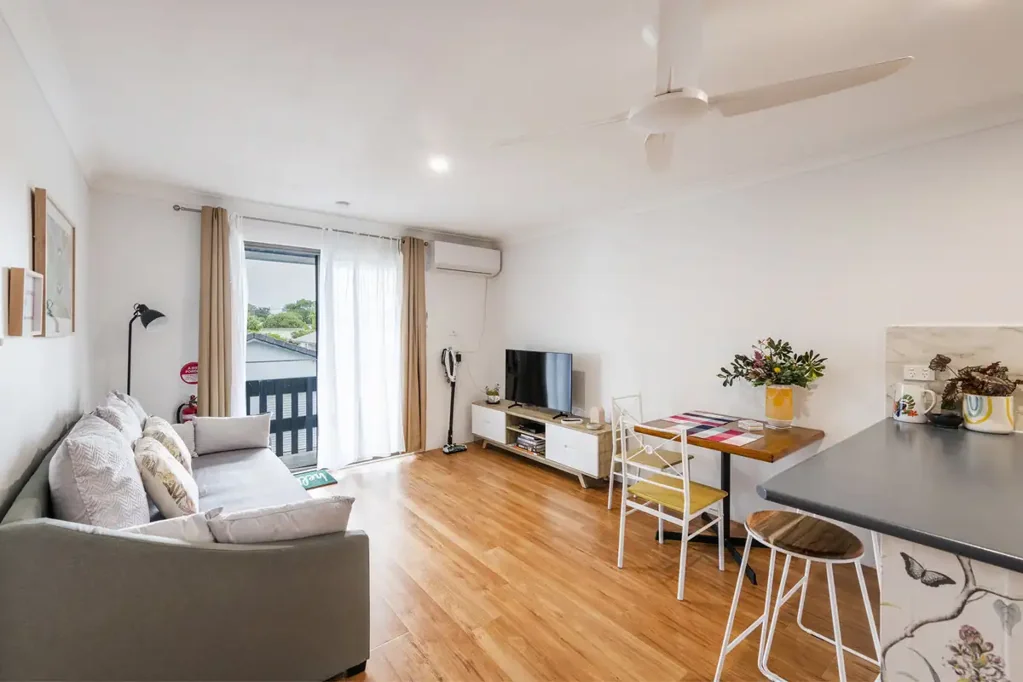 Cozy 2 bedroom unit
