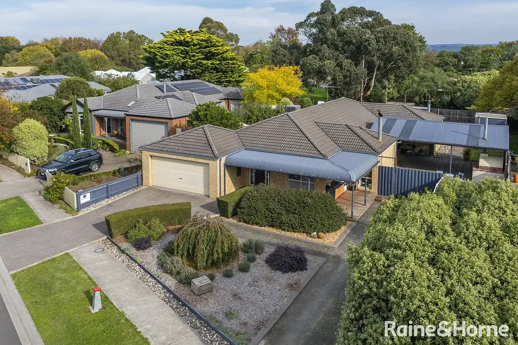 New Gisborne 4Zimmer Comfortable Family Living on a Generous Block with Outstanding Entertaining