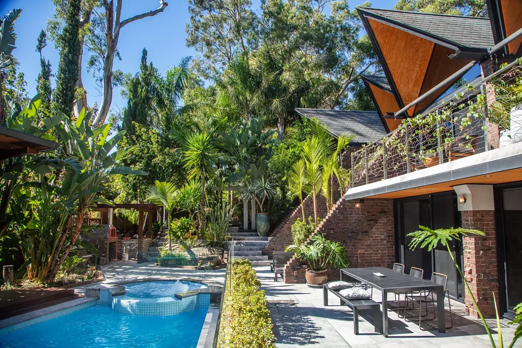 Stonyfell 4 Slaapkamer Out of this World; an Architectural Revival Worth the Wait