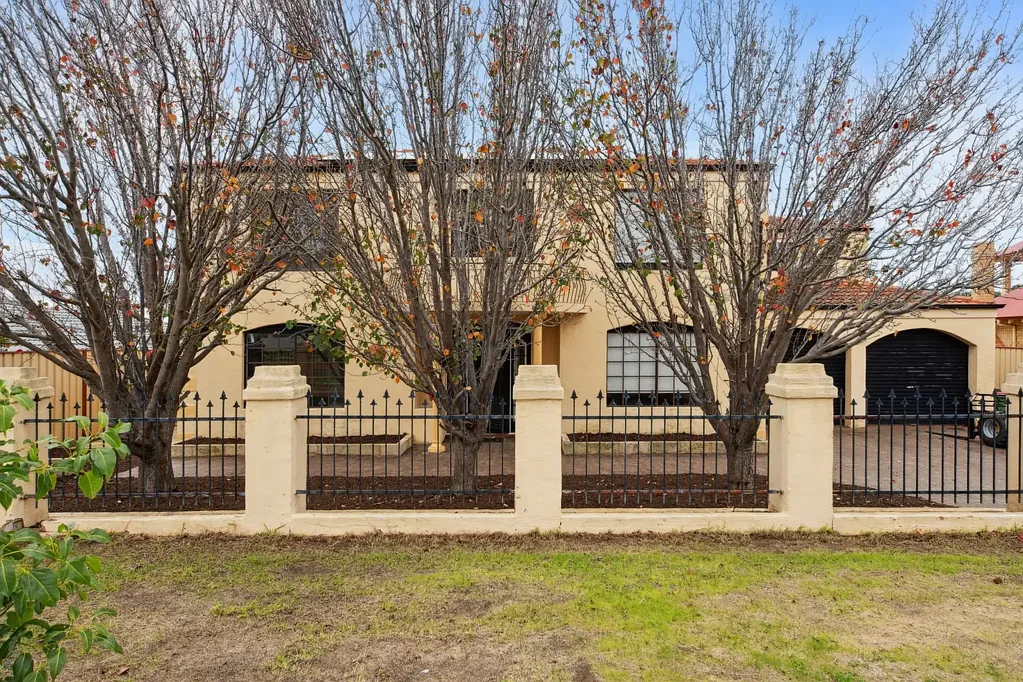 17 Battye Road, Kardinya, WA 6163