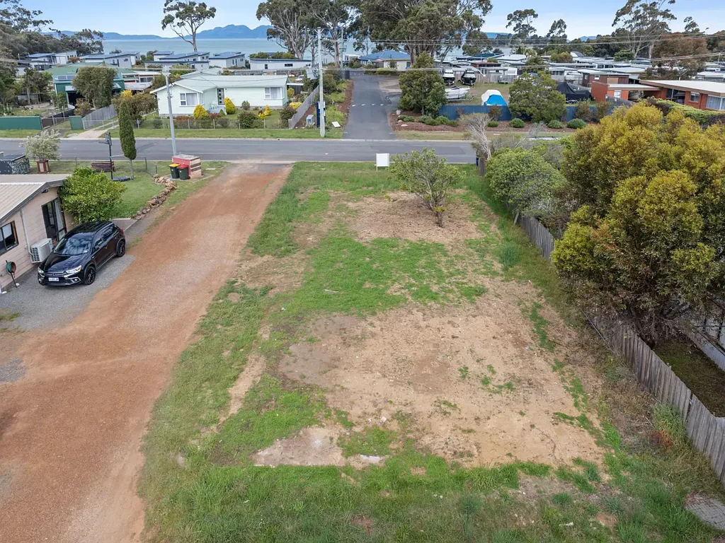 Swansea Prime Coastal Block - Sun, Convenience & Development Potential