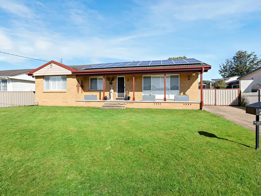 70 Seventh Street, Weston, NSW 2326