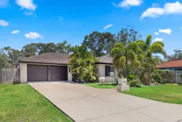 42 Topaz Circuit, Urangan