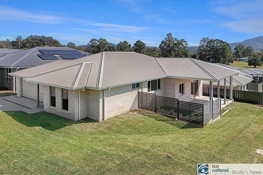 Wingham 3Zimmer Brand New and Waiting for your Personal Touch