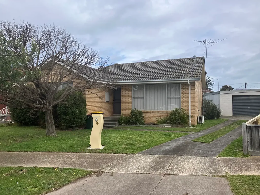 THREE BEDROOM HOME  IN CORIO