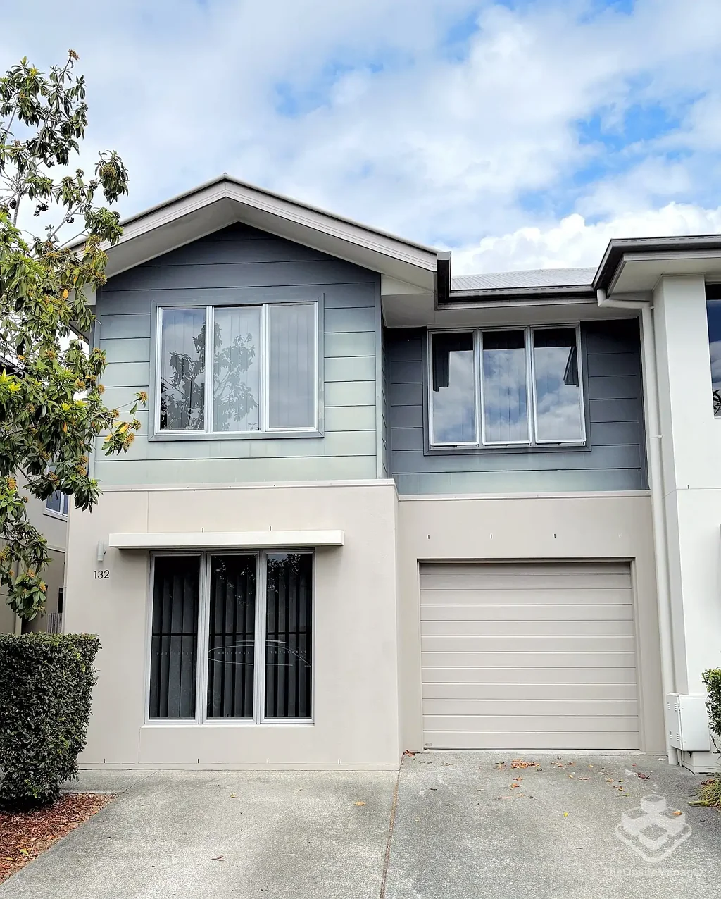 4 BEDROOM TOWNHOUSES FOR RENT