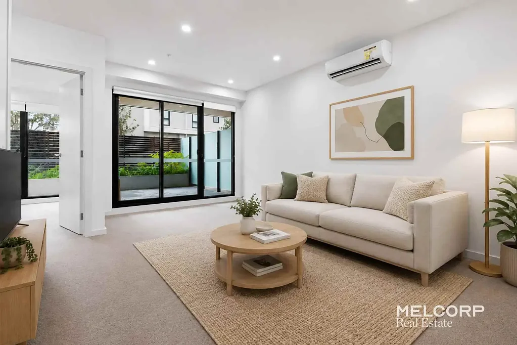 MODERN APARTMENT WITH PRIVATE TERRACE - UNFURNISHED