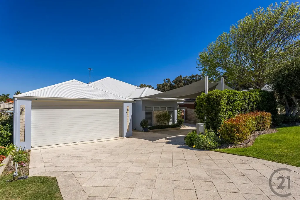5 Carina Circle, Halls Head, WA 6210
