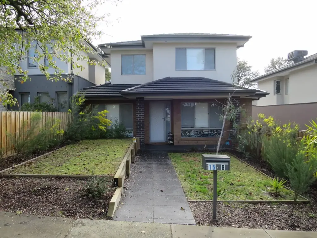 Exceptional Modern Elegance Opposite Park lands