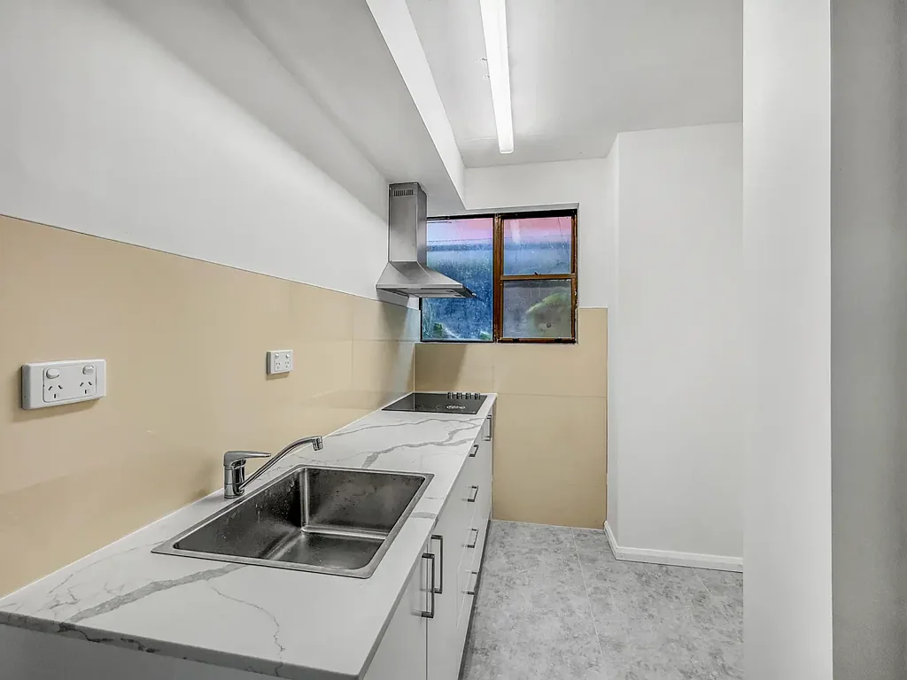 Low-Maintenance Living Near the Lake