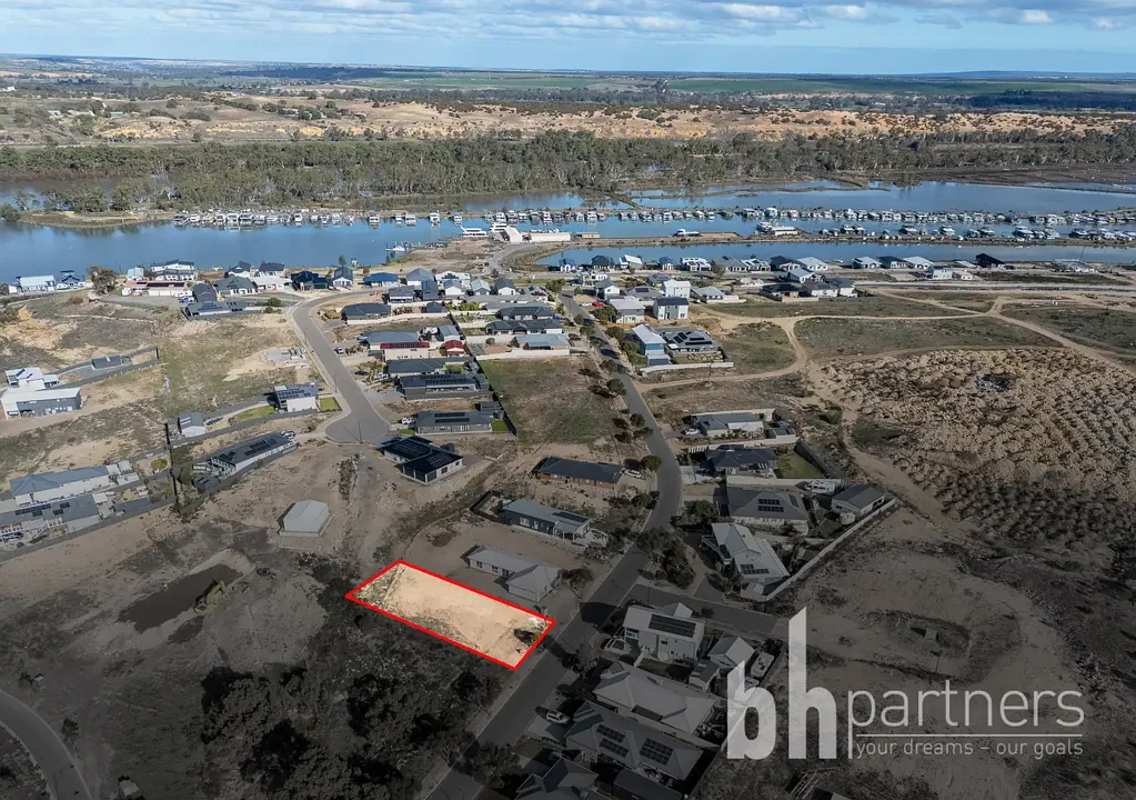 Mannum Build Near the River!