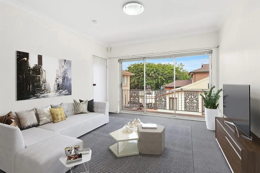 Cosy Top Floor Apartment in Central Wollongong