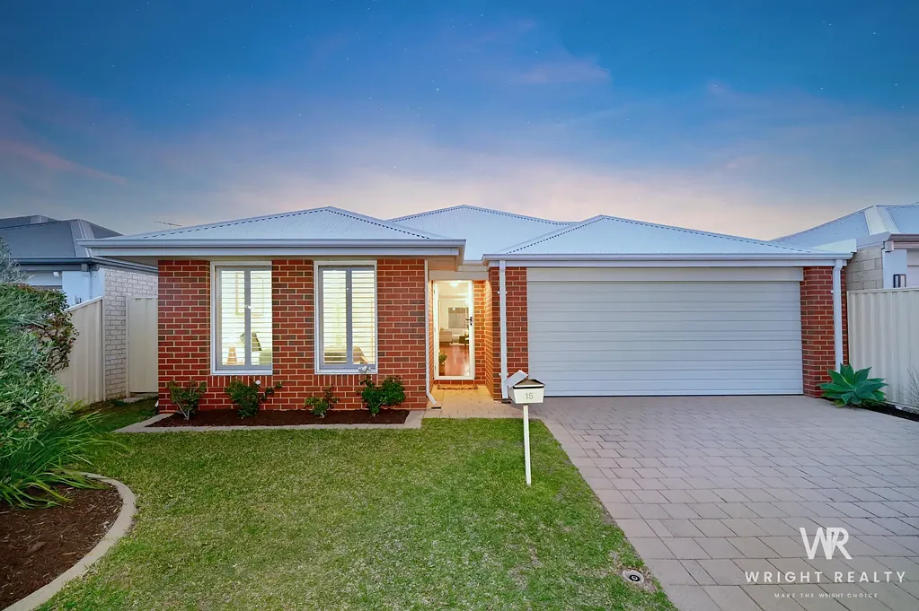Pearsall 3બેડરૂમ *VIP PREVIEW* Sunday 27th September 3:00pm - 3:30pm. Please SMS Karl Wright on 0450 556 146 to confirm your attendance.