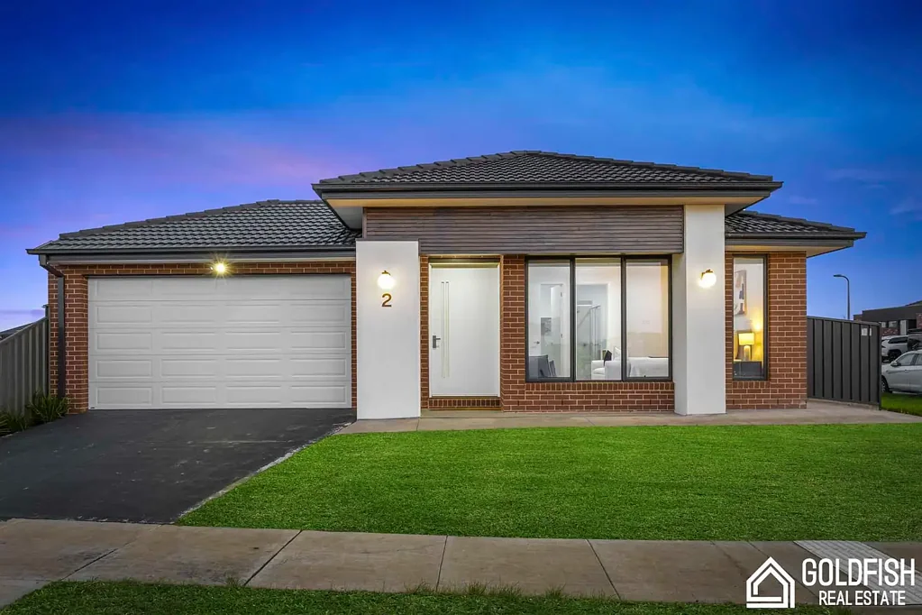 Lucas 5房  One Address. Two Kitchens. Five Bedrooms. Endless Possibilities – On Highly Sought-After House in Lucas, For Sale!!!