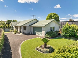12 Wakefield Drive, Bethlehem