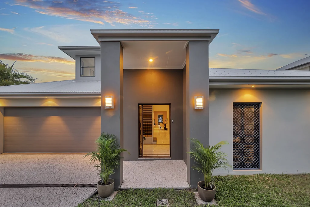 220 Lakeside Avenue, Springfield Lakes, QLD 4300
