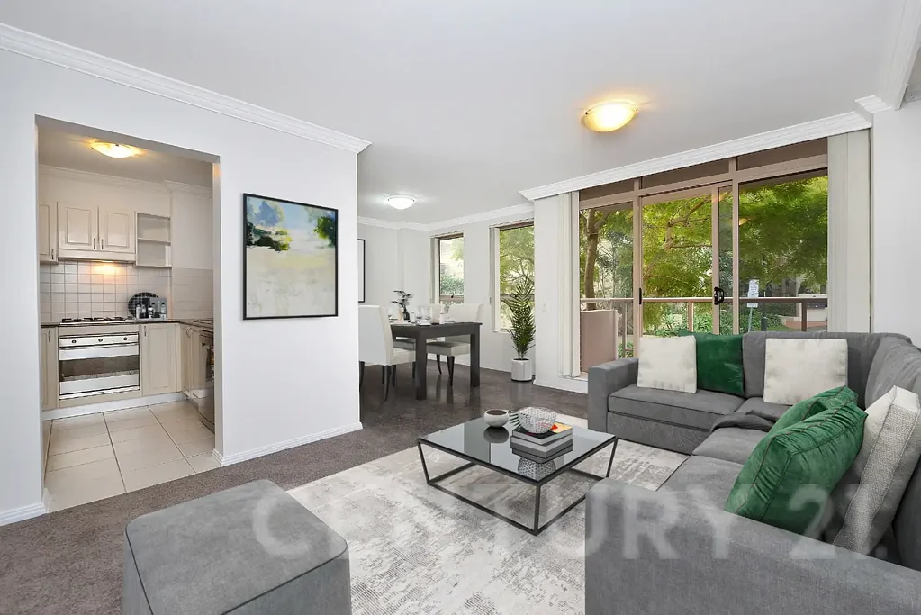 Spacious Courtyard Apartment in Prime Foreshore Setting & Resort-Style Facilities