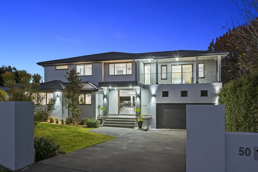 Thornleigh 7ห้องนอน Boldly reimagined for luxury living and entertaining