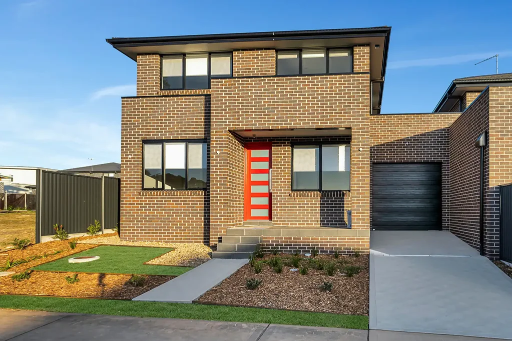 Brand New Spacious Family Duplex with Downstairs Bedroom & Bathroom
