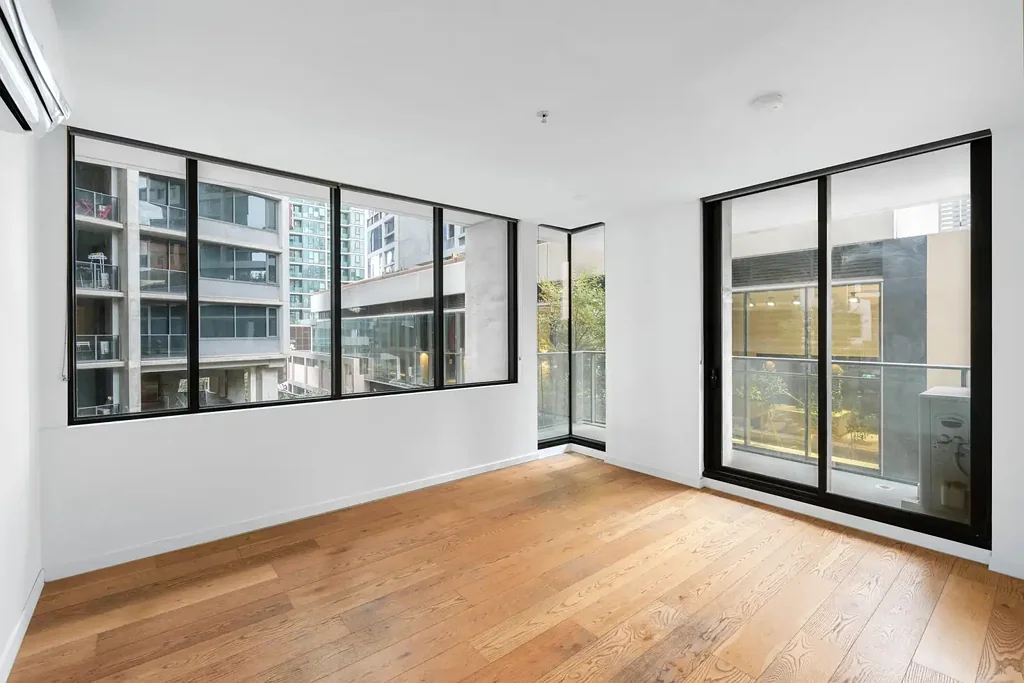 MODERN LIVING IN THE HEART OF MELBOURNE