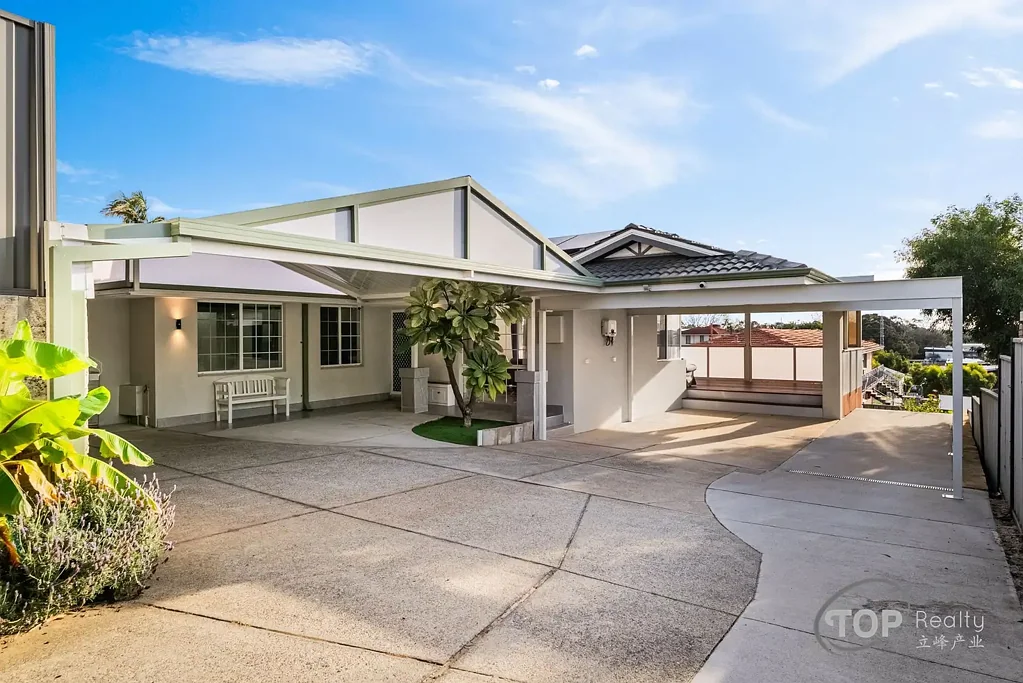 Willetton 3બેડરૂમ FABULOUS RENOVATED RHSZ HOME WITH BREATHTAKING VIEWS!