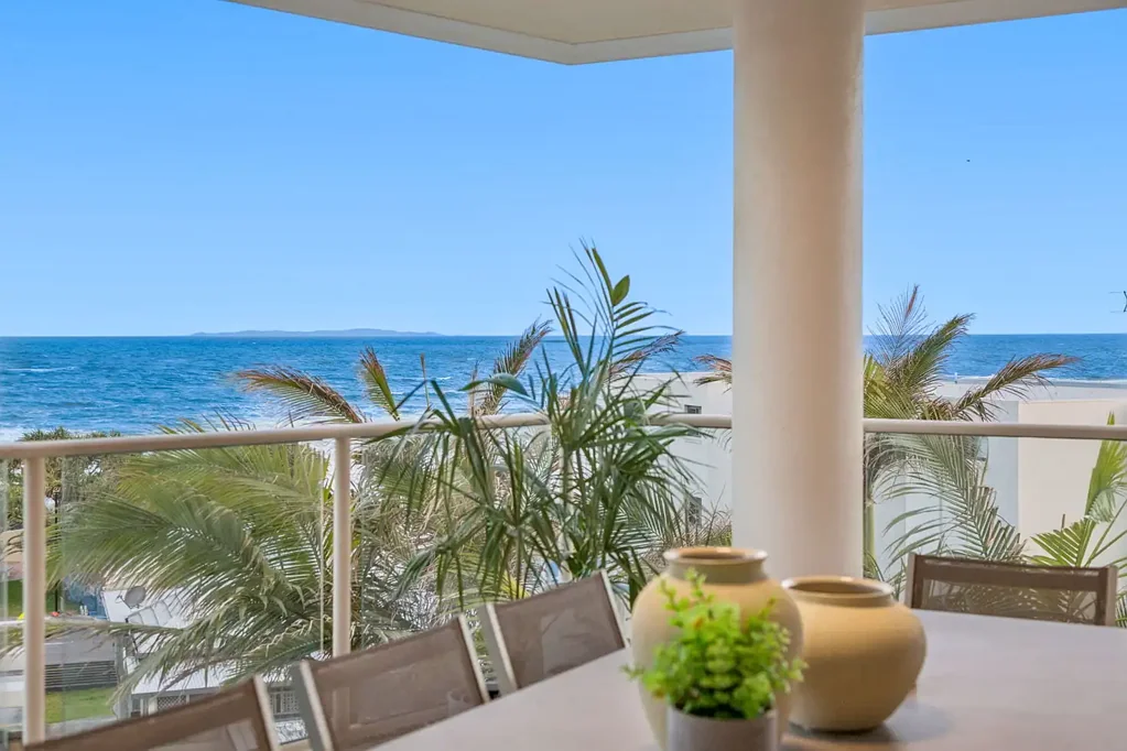 Kings Beach 3chambre Coastal sophistication just steps from the sea