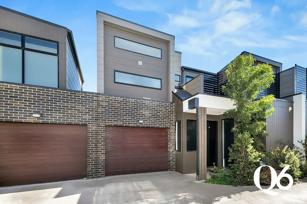 West Footscray 2房 步行便利设施 优质学区房 现代厨房设计 主卧带独立卫浴 高天花板宽敞空间 Upgraded Living in a Central Location