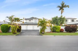 267 Rio Vista Boulevard, Mermaid Waters