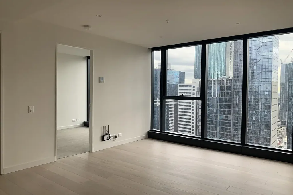 Comtemporary Living At Queens Place