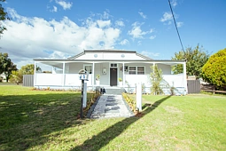 60 EDWARDS STREET, Coonabarabran