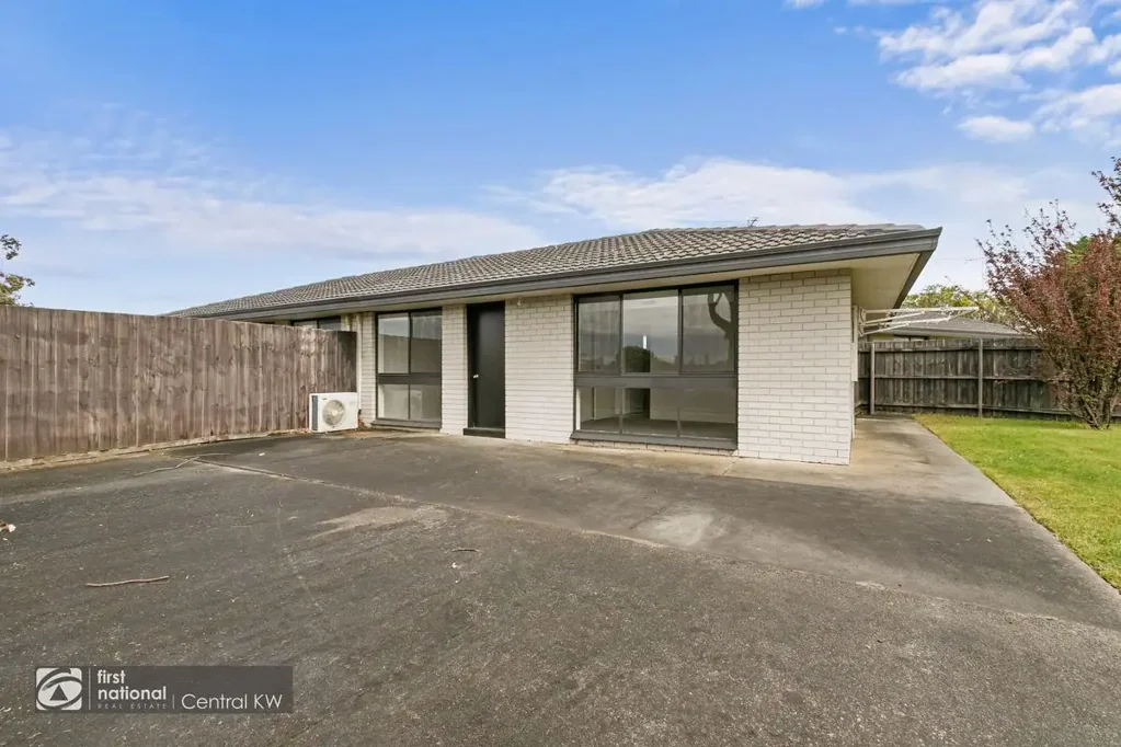 Unit 1/40-42 Bridle Road, Morwell, VIC 3840