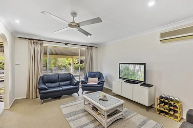 1/2 Cathy Crescent, Narara, NSW 2250, 3 રૂમ, 2 બાથરૂમ, House