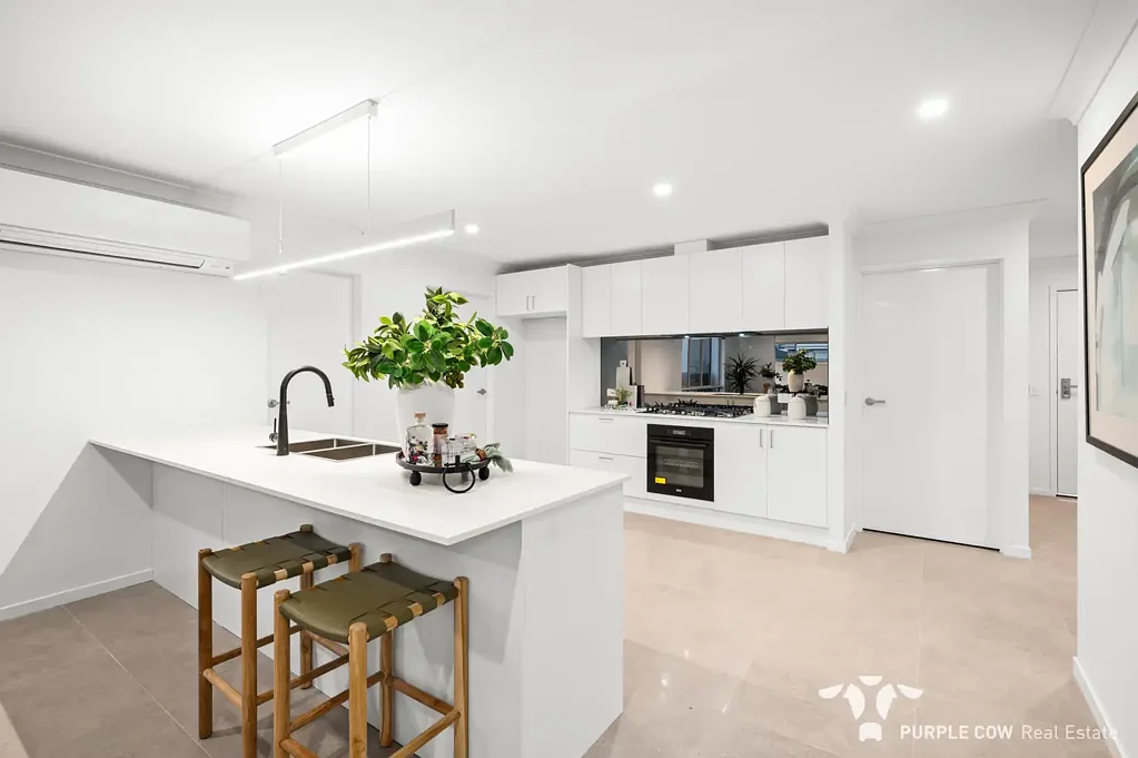 15 Helix Close, Spring Mountain, QLD 4300