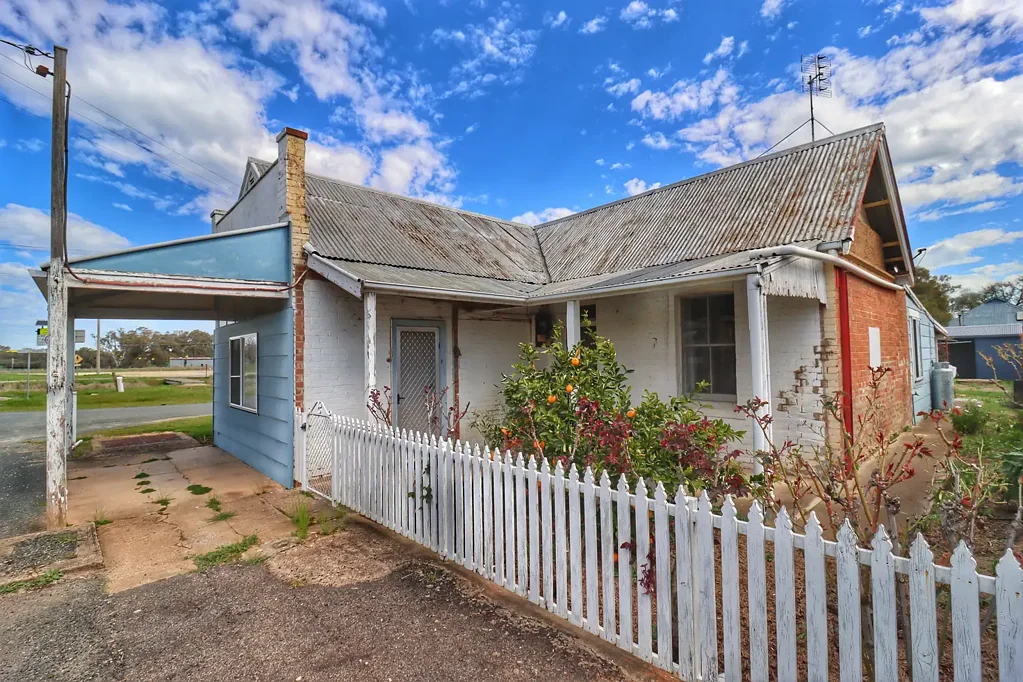 27 Northcote Street, Greenethorpe, NSW 2809