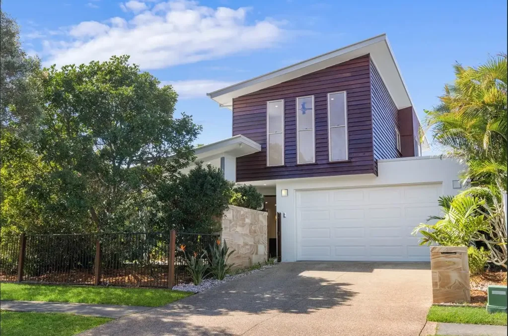 Stunning Home in Beachside Location - Rent will be $1050 per week until March 2026