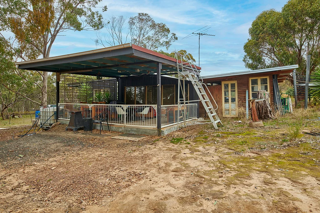 34 Dealba Road, Heathcote, VIC 3523