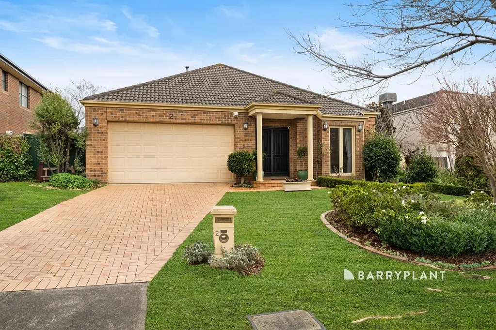 Narre Warren South 4Moenga Parkside Terrace Living in Berwick Springs