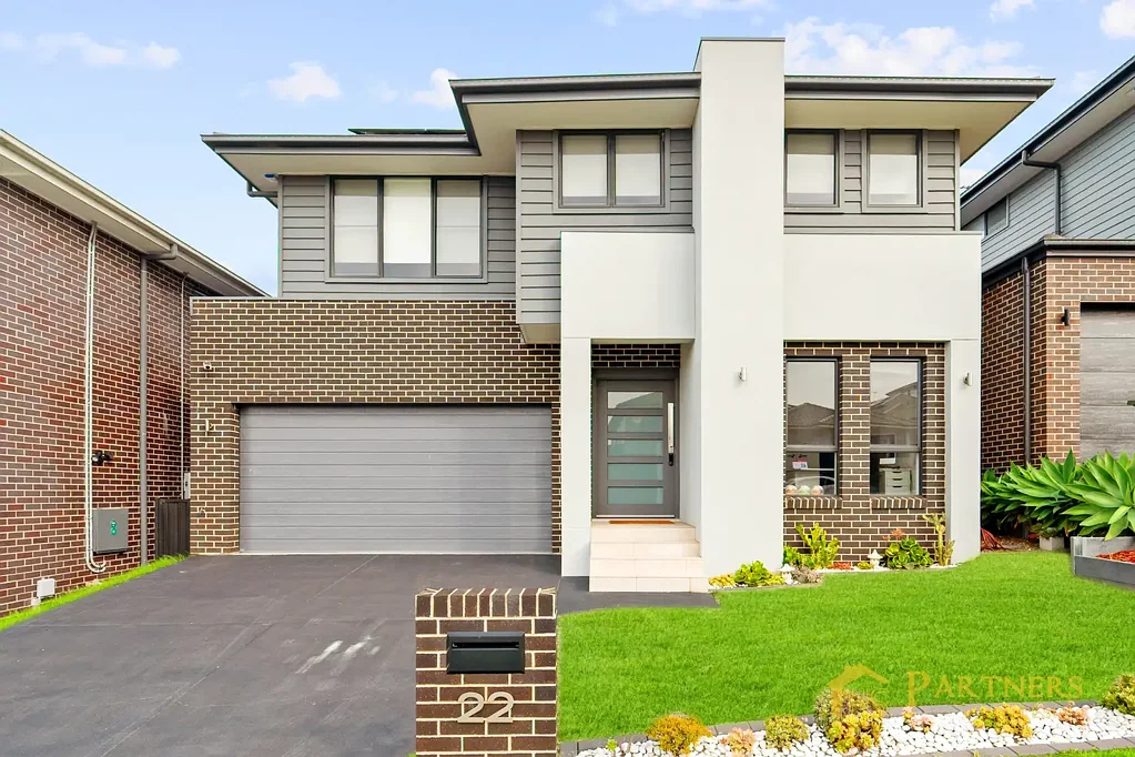 Box Hill 5 Slaapkamer Effortless Family Living with Expansive Timber Deck Outdoor Entertainment