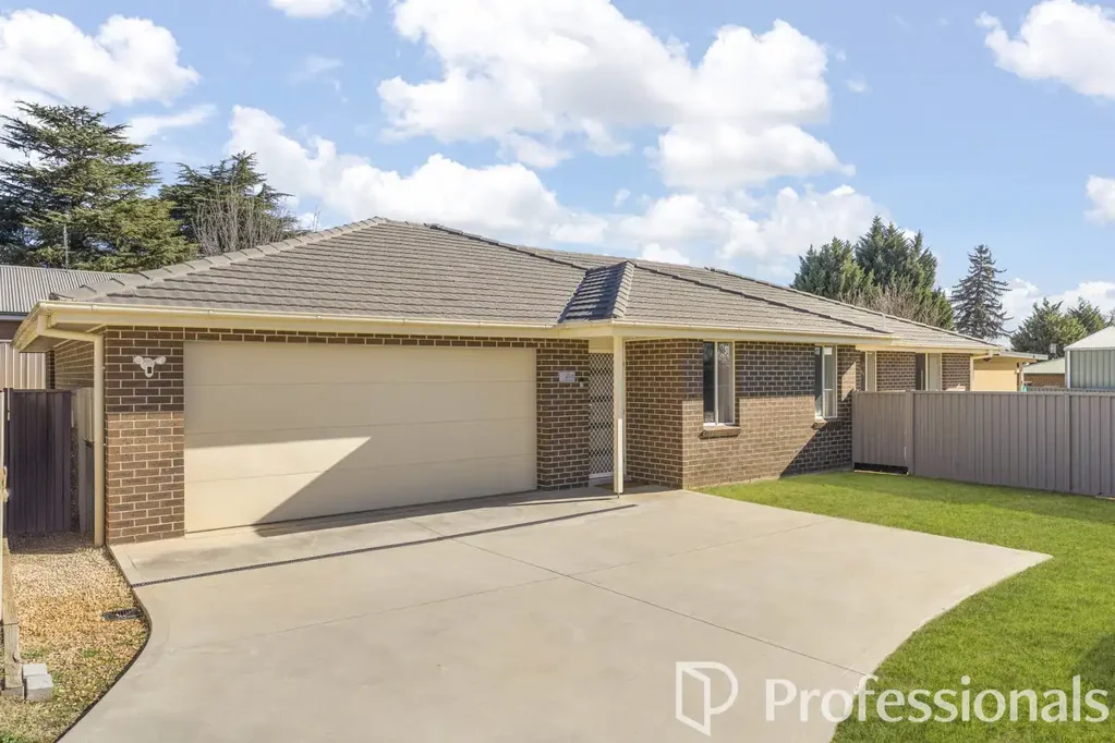 Exceptional Family Living in a Peaceful Setting