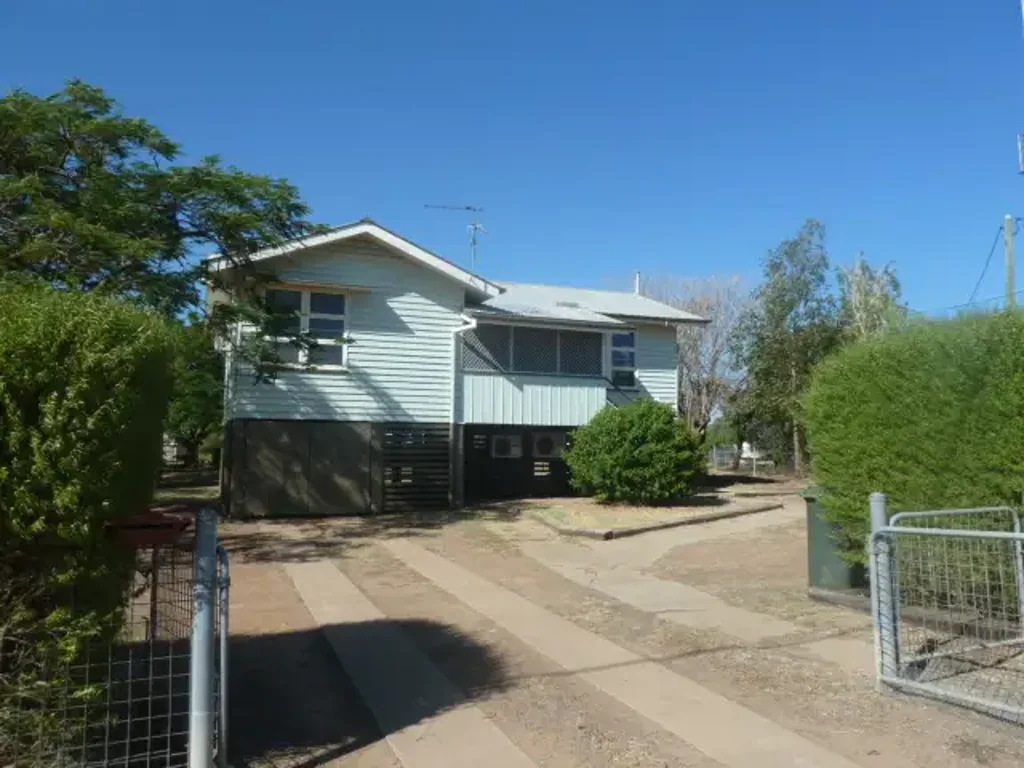 Tidy High Set Home