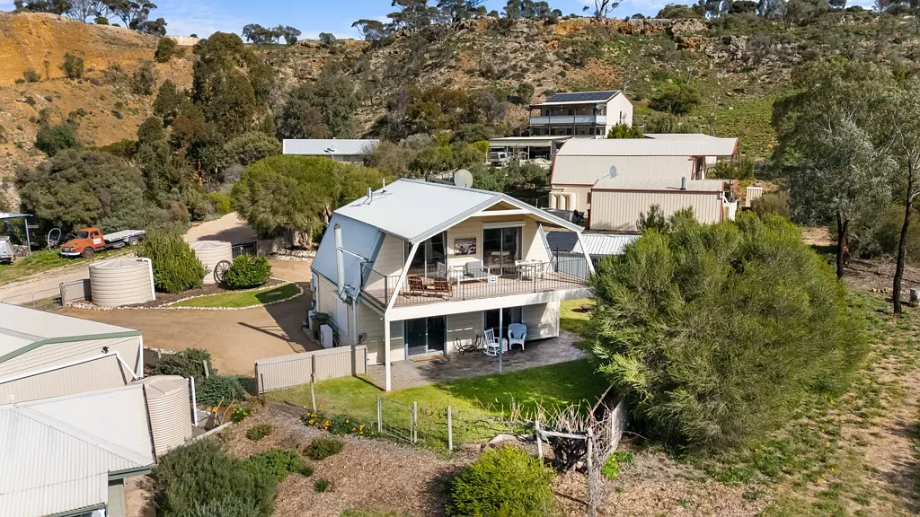 Younghusband 4房  River Views, Spacious Living & The Ultimate Holiday Lifestyle