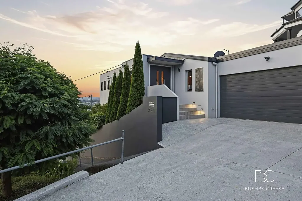 Launceston 4Zimmer Low-maintenance City Fringe Living with Captivating Views
