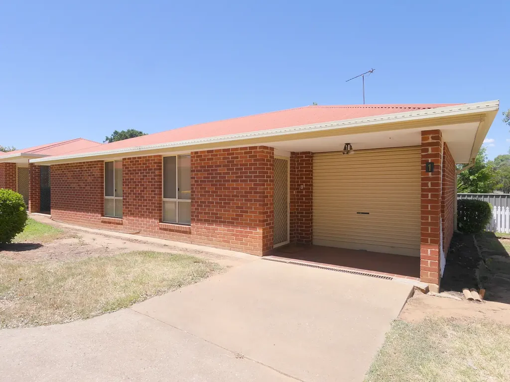 1/51 WELLINGTON STREET, COWRA NSW