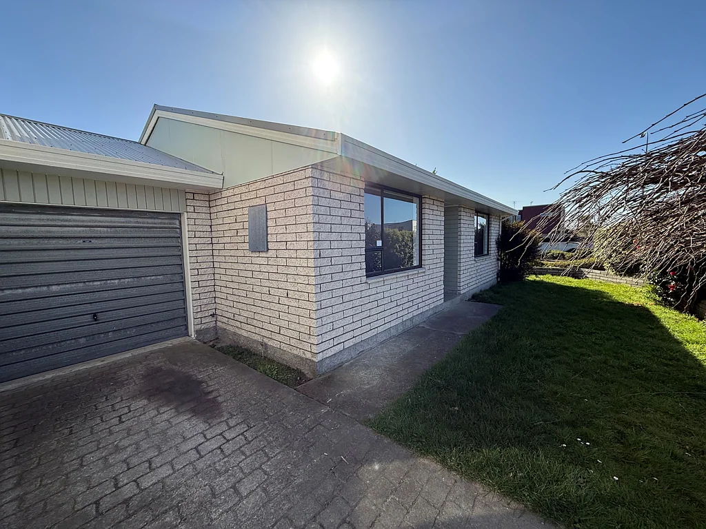 Riccarton 2部屋 AS IS WHERE IS