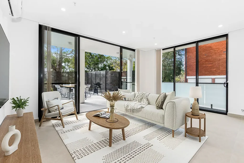 Ground Floor Apartment with Premium Features!