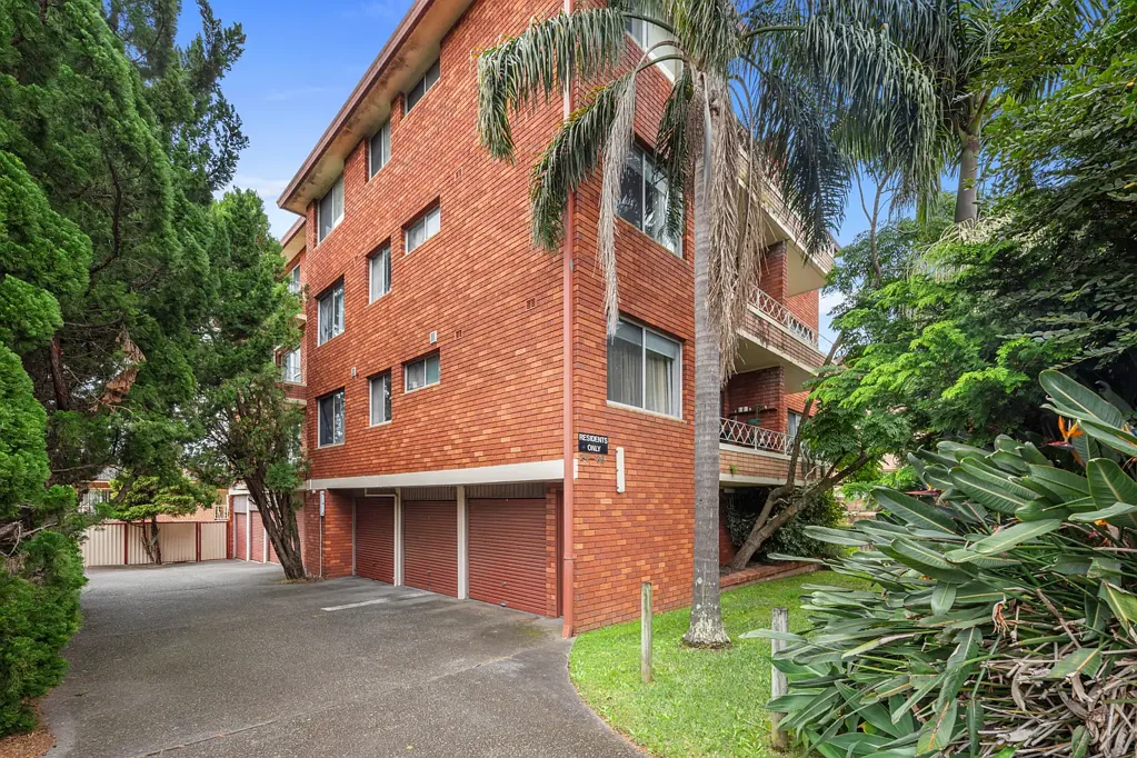 Mortdale 2कमरा Modern Apartment in Ultra Convenient Location