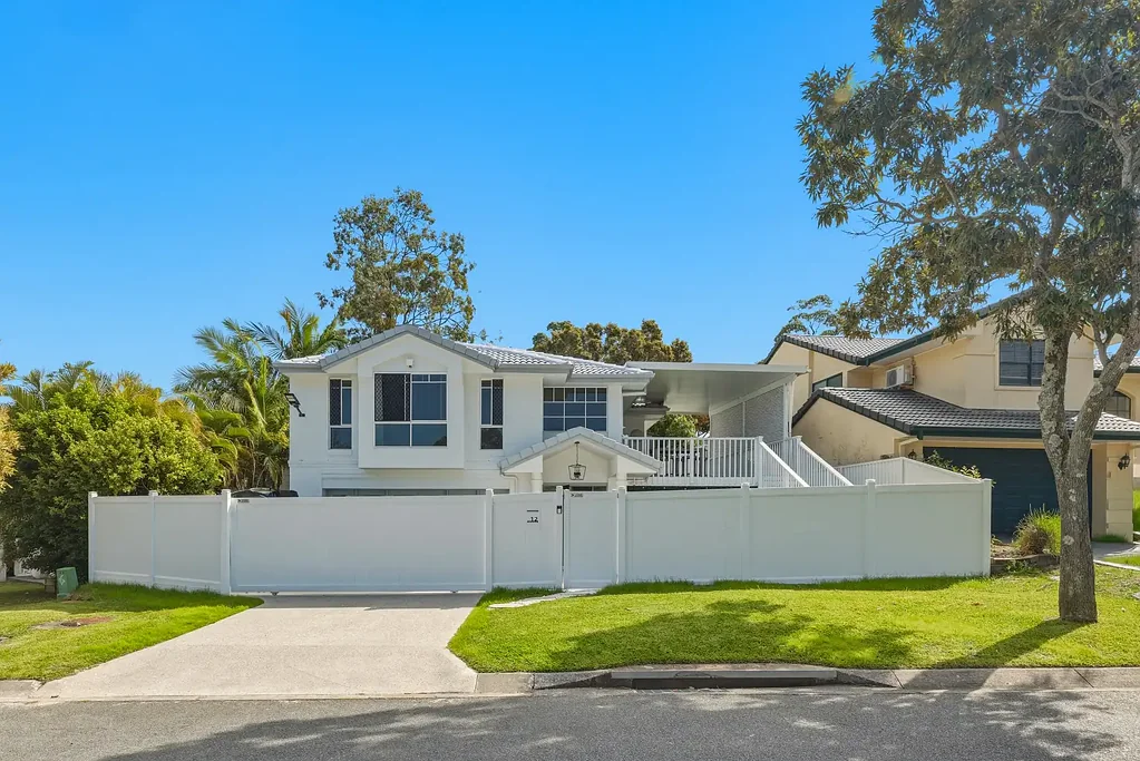 Ashmore 4 Bedroom Entertain in Style - Beautifully Renovated Home with Pool, Study & Outdoor Deck