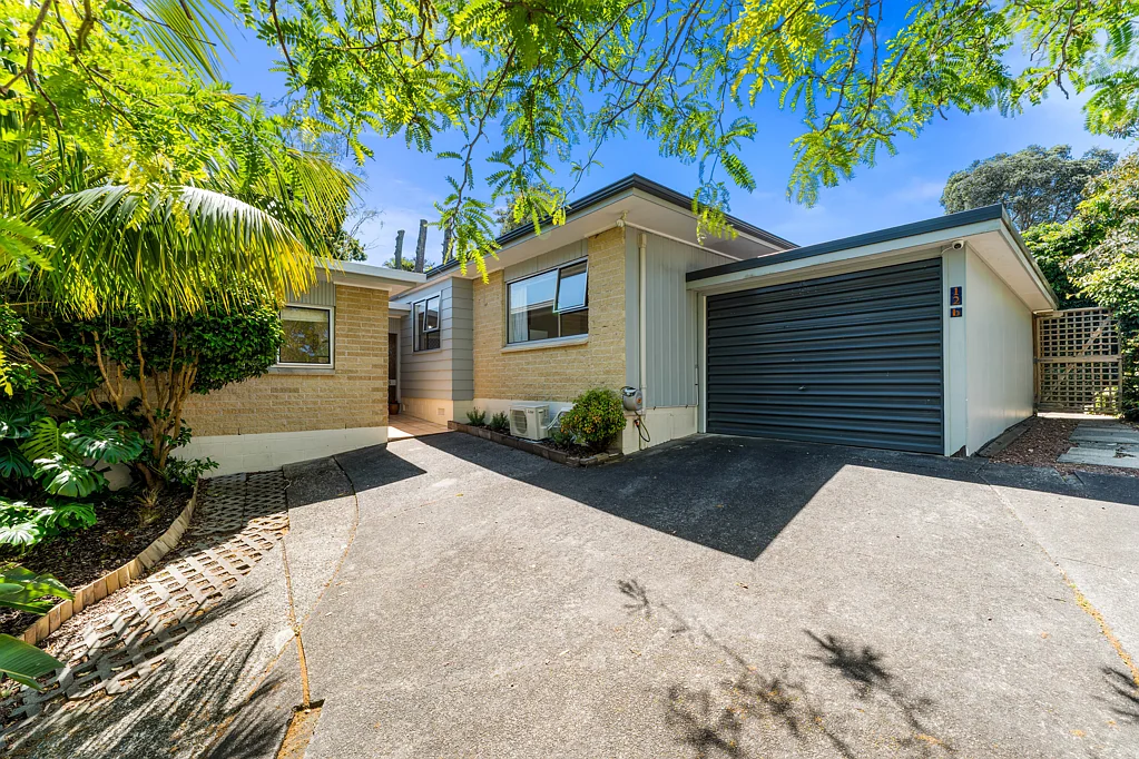12B Rossmore Terrace, Murrays Bay, North Shore City, Auckland