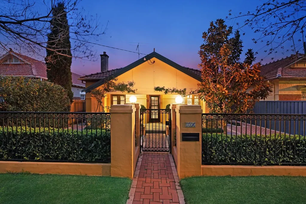 Hamilton East 3ਬੈੱਡਰੂਮ Elegant Californian Bungalow in Sought After Location